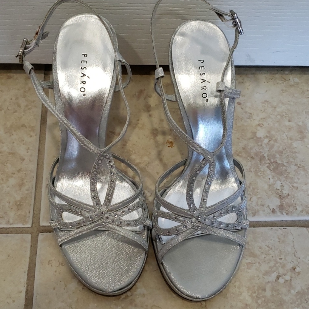 Pesáro Strappy Heels